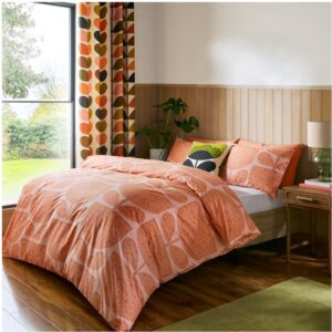 Orla Kiely Block Garden Orange Sorbet Bedding. In a warming palette of soft pink and orange, this beautifully intricate design, is an elegant, retro take on an English garden with flowers blooming in borders. 100% cotton.